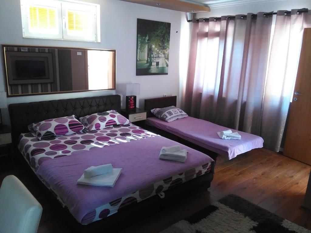 Apartments Leo เทรบินเย ภายนอก รูปภาพ