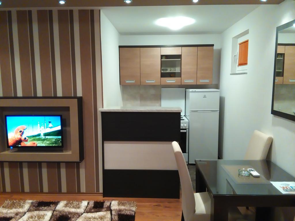 Apartments Leo เทรบินเย ภายนอก รูปภาพ